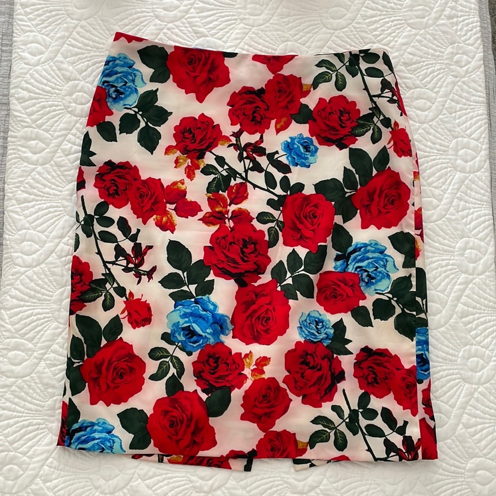 Vince Camuto Rose skirt